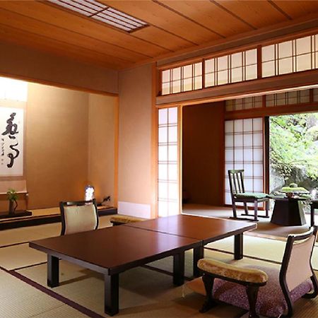 Momoyama Hotel Matsumoto Exterior photo