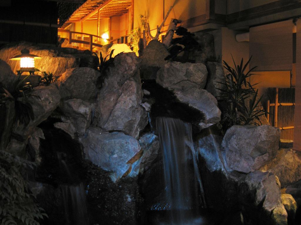 Momoyama Hotel Matsumoto Exterior photo