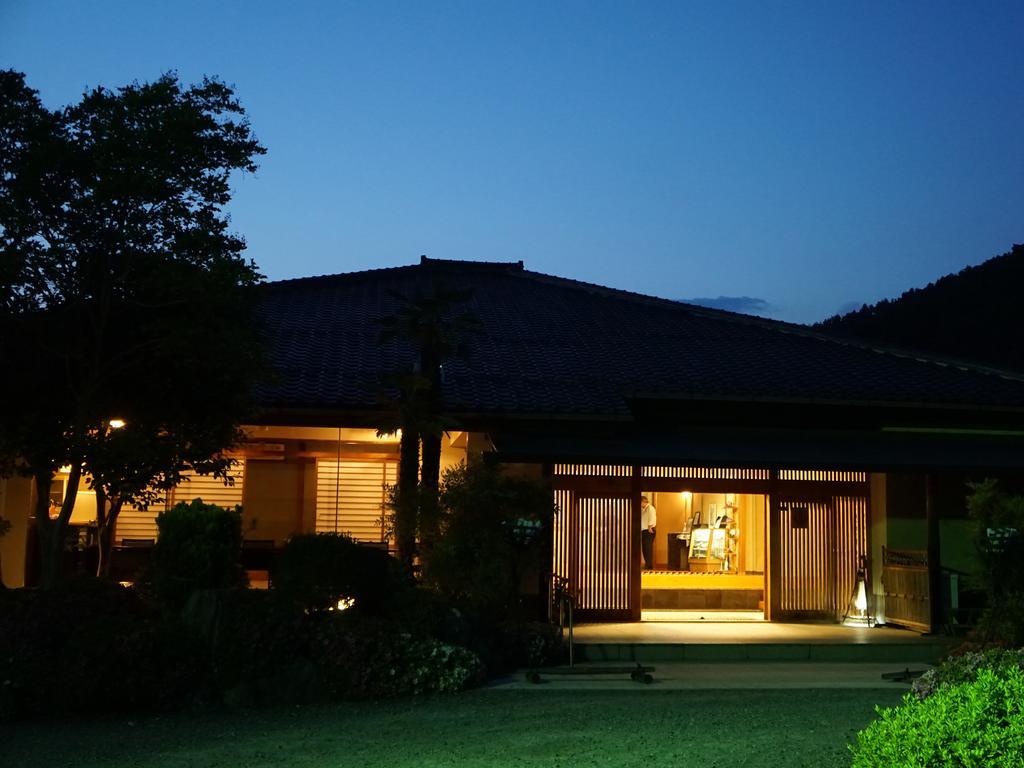 Momoyama Hotel Matsumoto Exterior photo