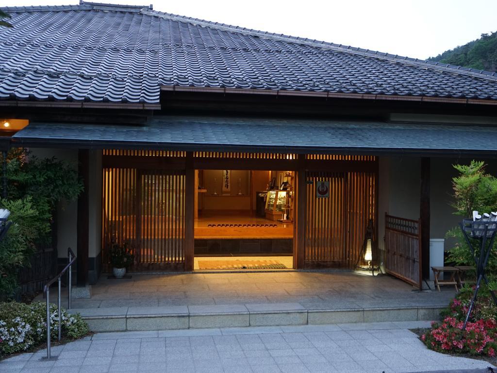 Momoyama Hotel Matsumoto Exterior photo